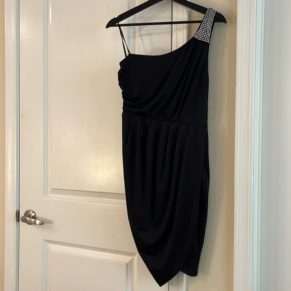 ✨ Y2K One Shoulder Embellished Mini Handkerchief Dress, Circa 2008 Size: M - Picture 8 of 17